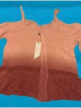 Gimmick Ombré Cold Shoulder Top size M